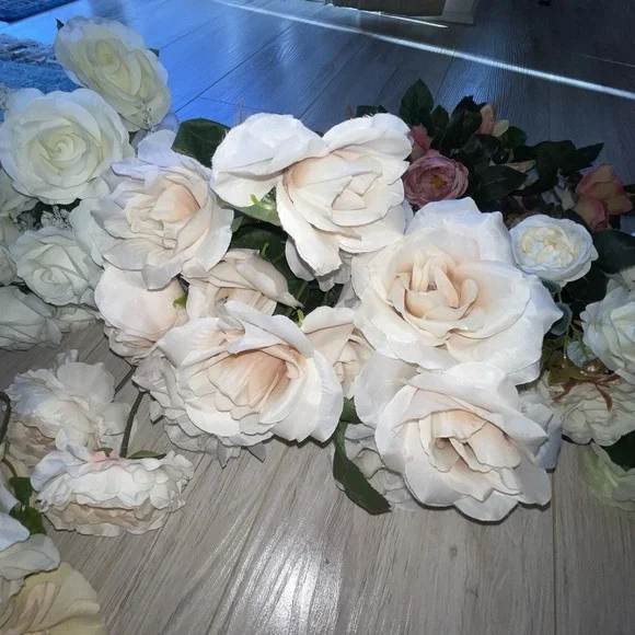 Large Lot Cream White Pink Yellow Roses Silk Flowers Bridal Prom Wedding Crafts Large Lot Cream White Pink Yellow Roses Silk Flowers Bridal  main image 3